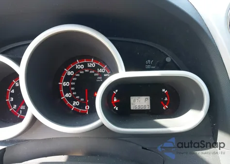 2013 Toyota Matrix S z USA, uszkodzony, nr VIN 2T1LE4EE6DC023742